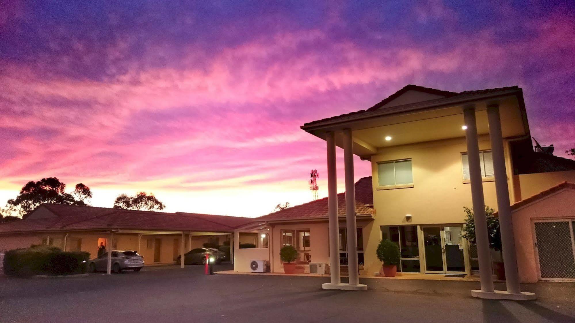 Country Roads Motor Inn Goondiwindi Exteriör bild